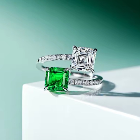 Adjustable Ring with Bright Princess Square - Picture 4 of 4